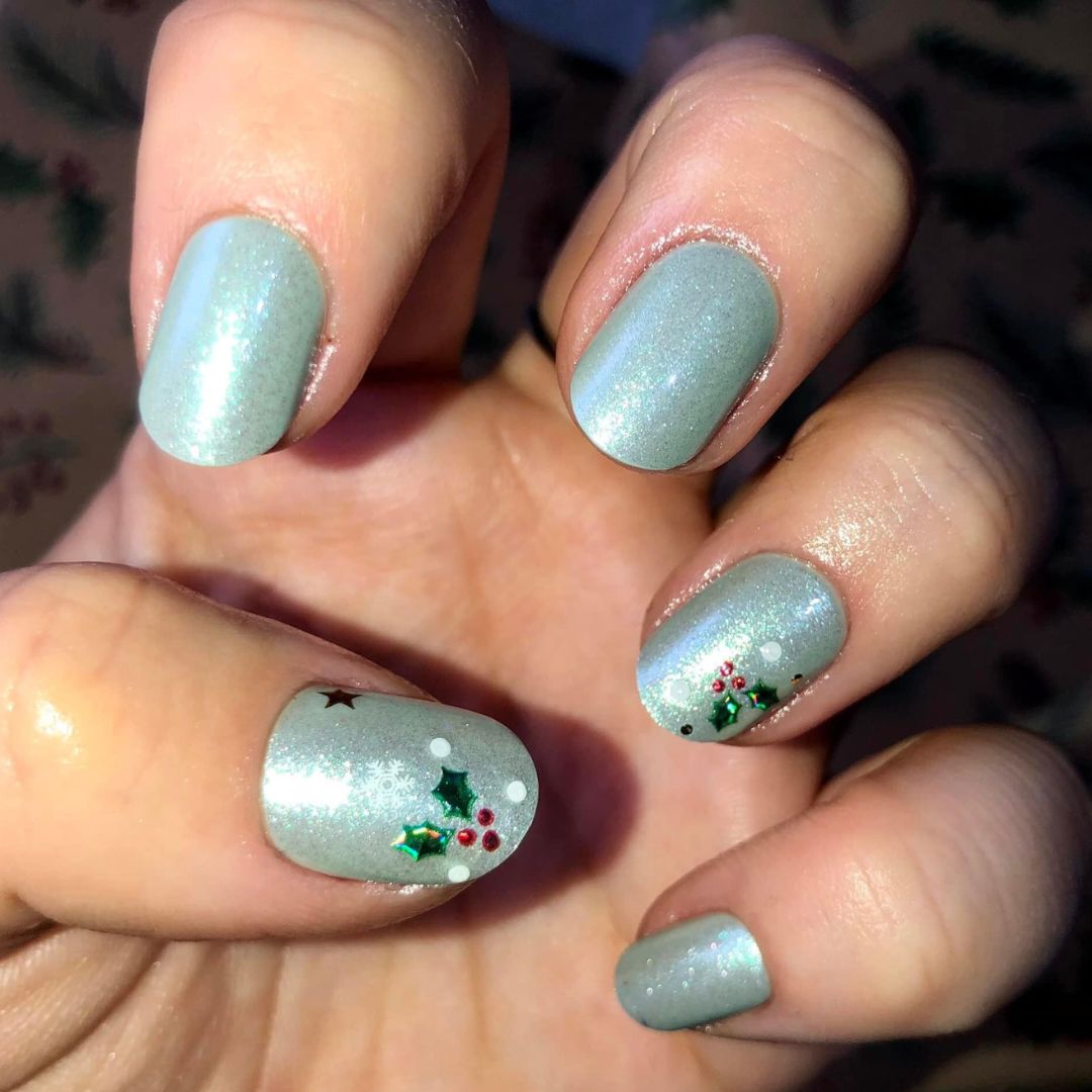 Mint Glazed - Oval Sustainable Nails